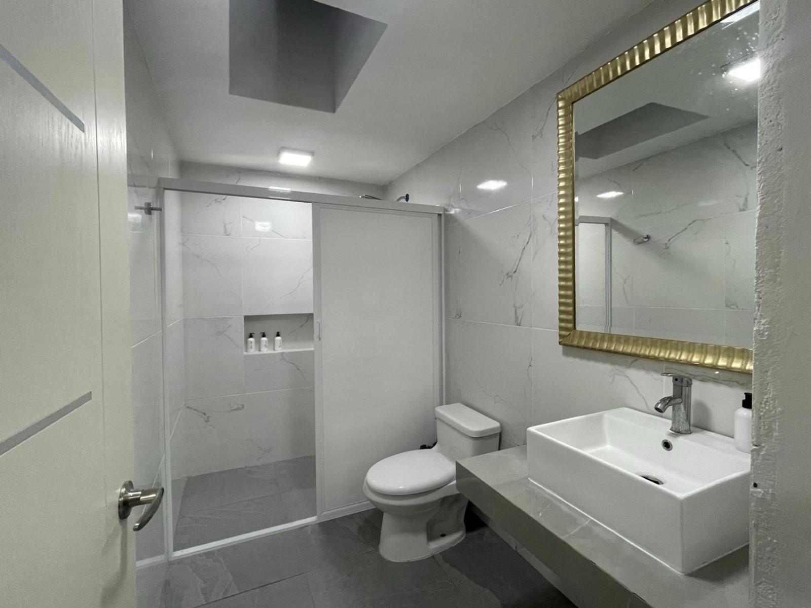 Guest House Stone Wall Residences Cancún Buitenkant foto