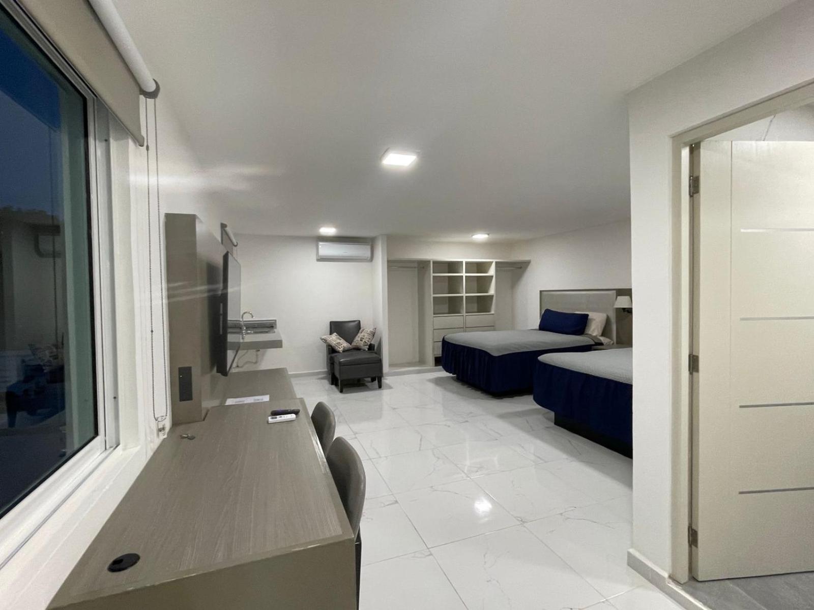 Guest House Stone Wall Residences Cancún Buitenkant foto