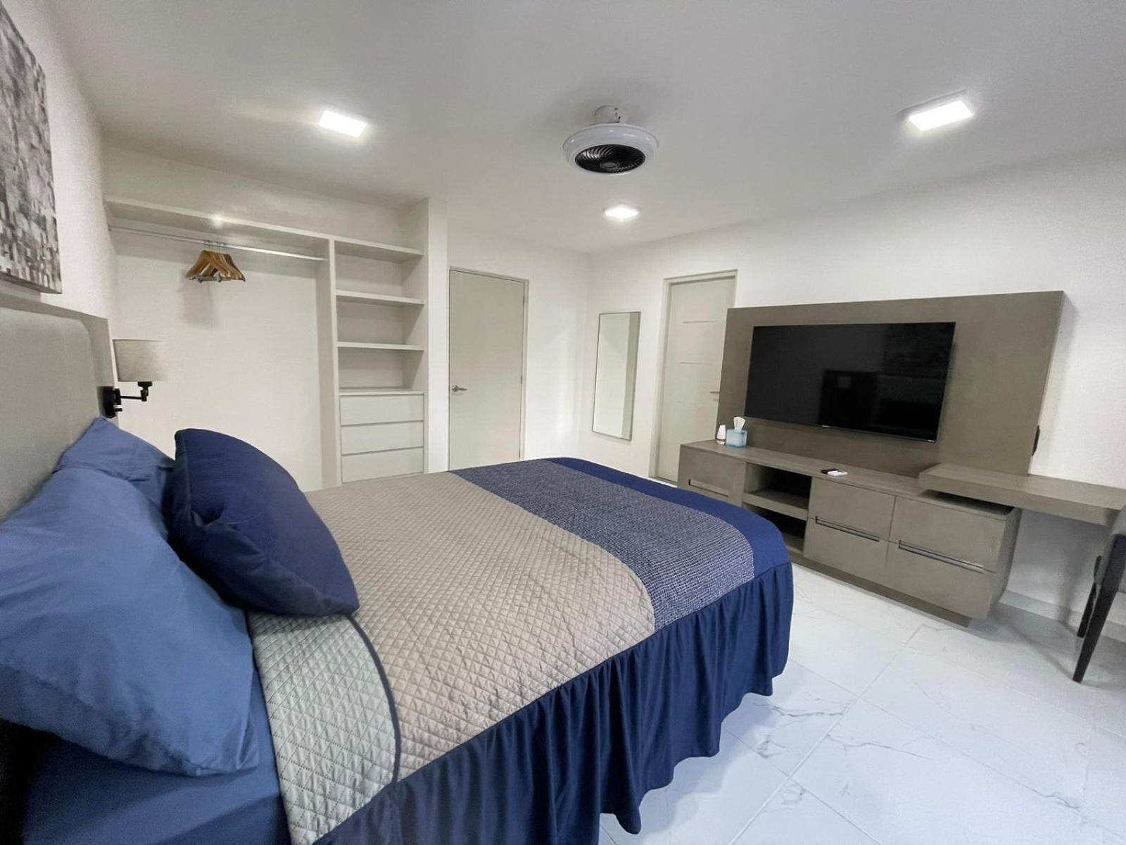 Guest House Stone Wall Residences Cancún Buitenkant foto